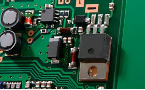 pcb板由哪些部分組成？如何判斷好壞？